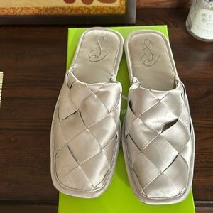 Silk slipper